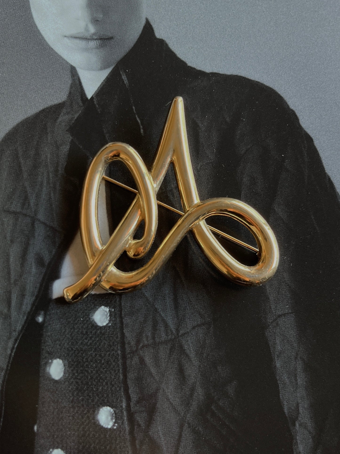 Monet vintage brooch