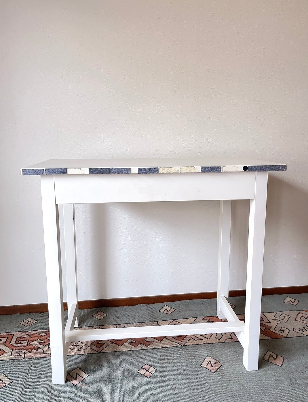 MOMO NATURAL pine wood white desk