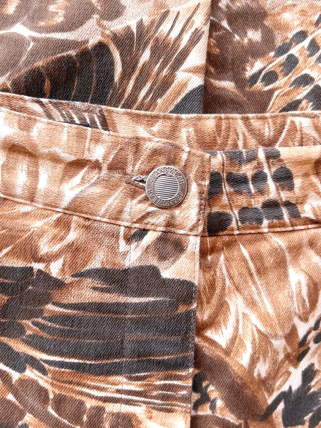 Feathers motif high waist denim pants