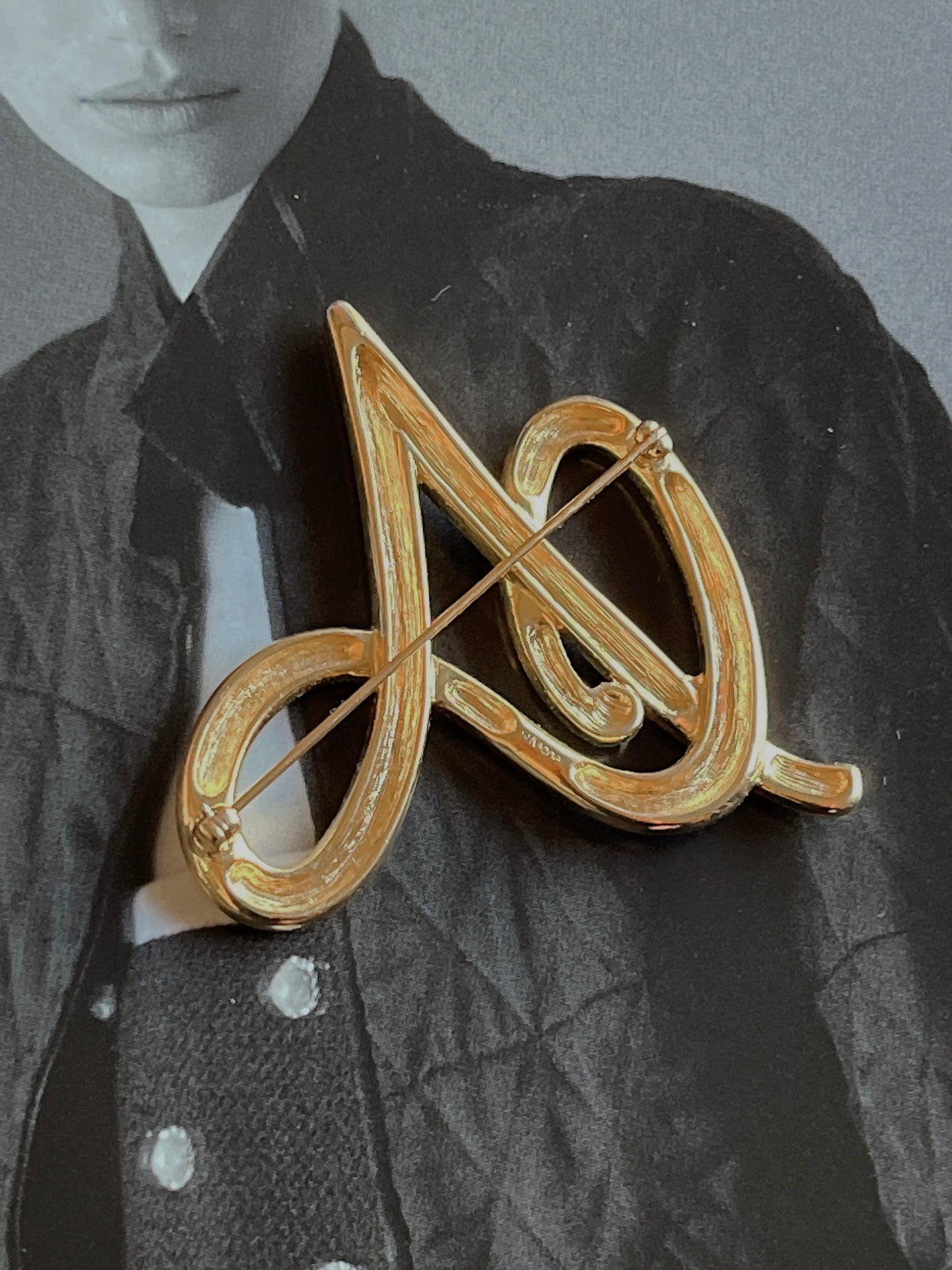 Monet vintage brooch