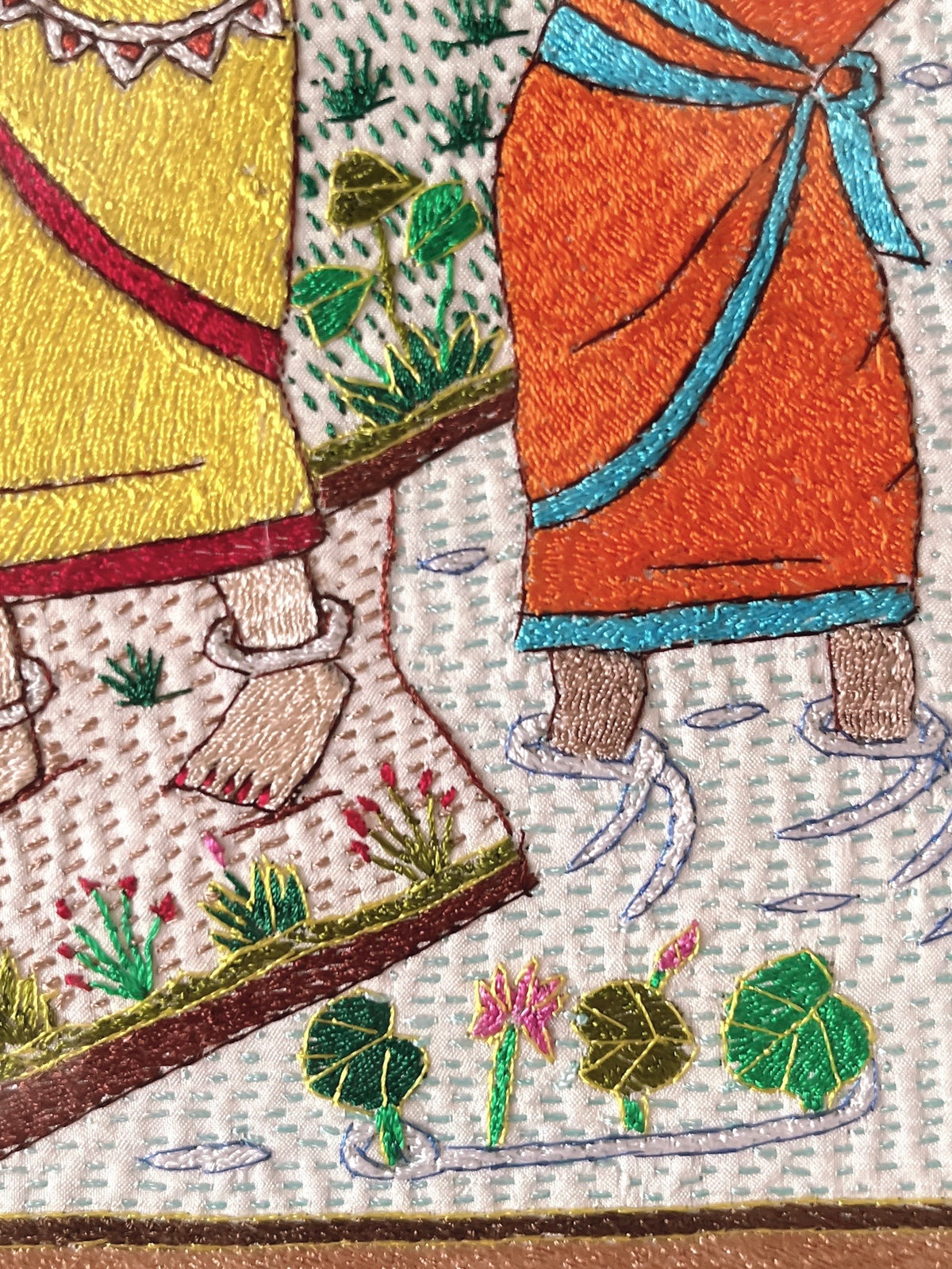 「 Women 」Hand embroidered textile wooden frame