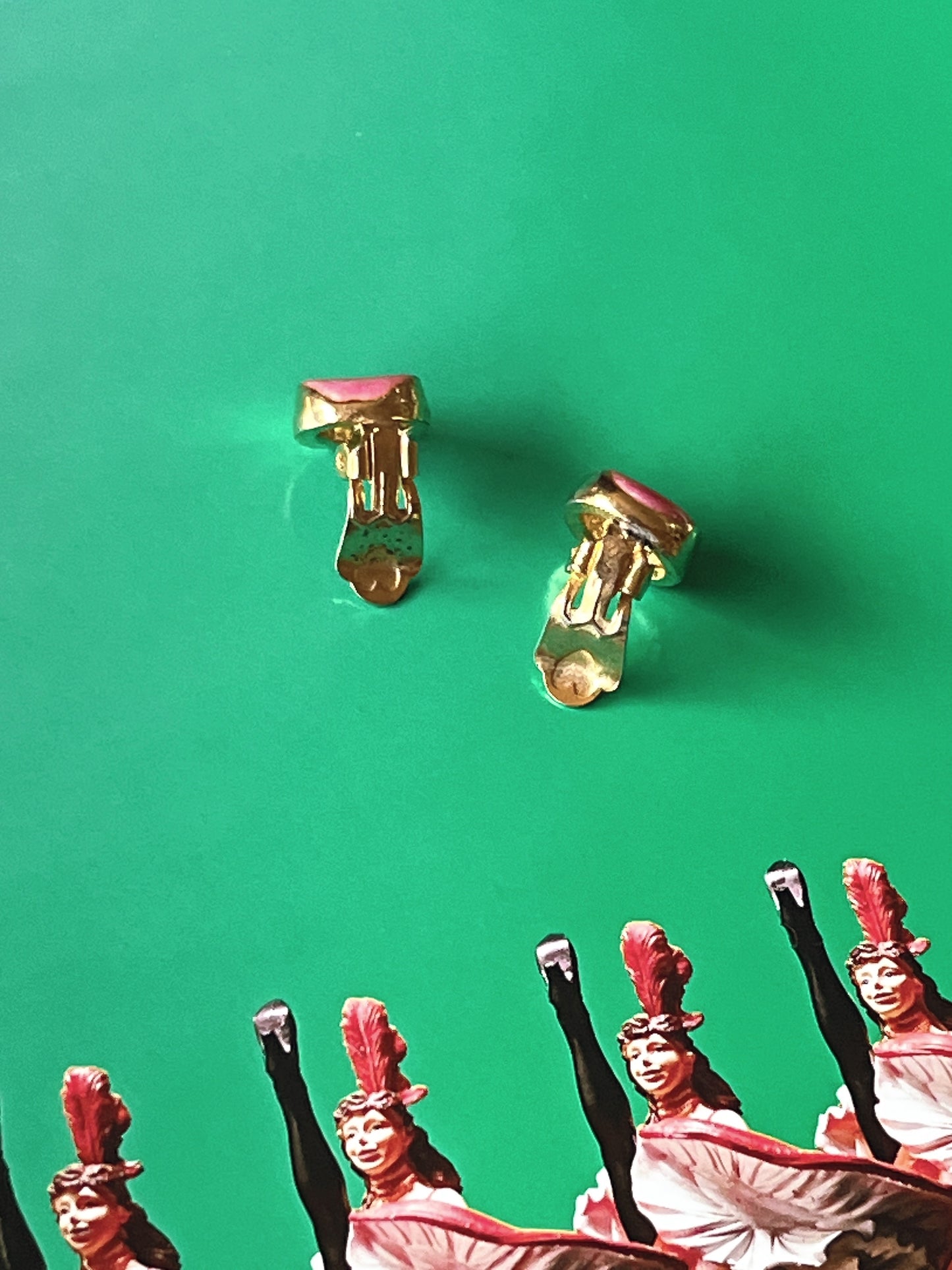 vintage pink × golden earrings
