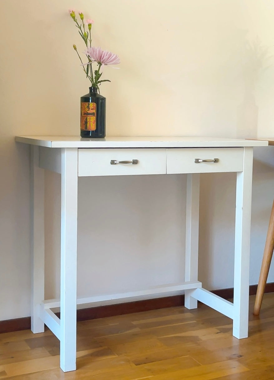 MOMO NATURAL pine wood white desk