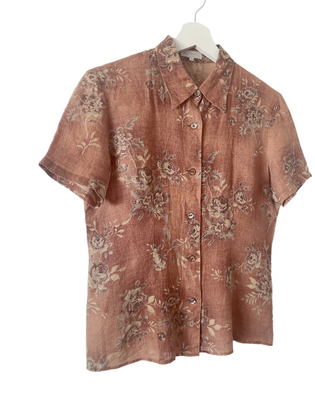 BURBERRY’S 80s vintage linen shirt