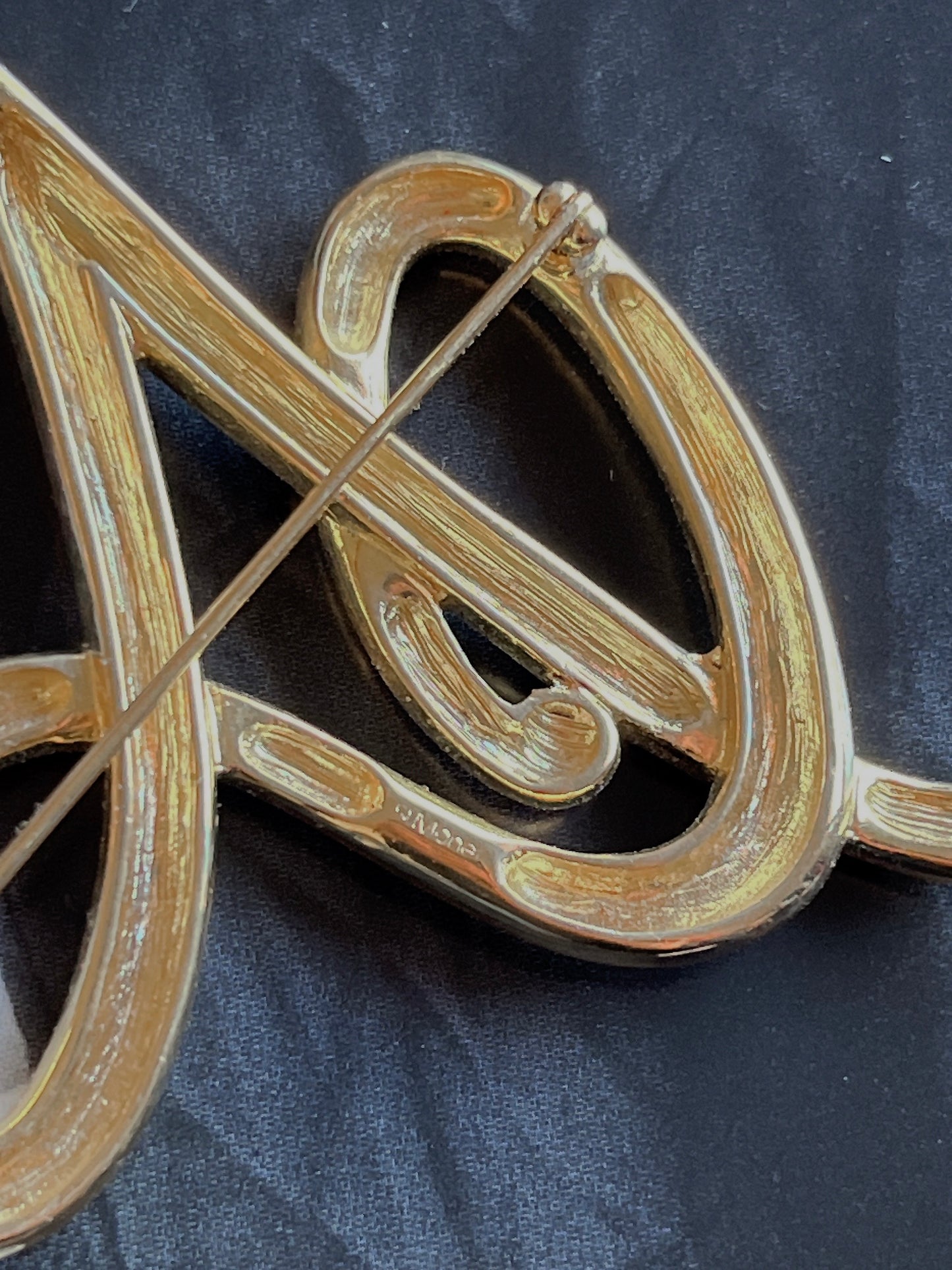 Monet vintage brooch