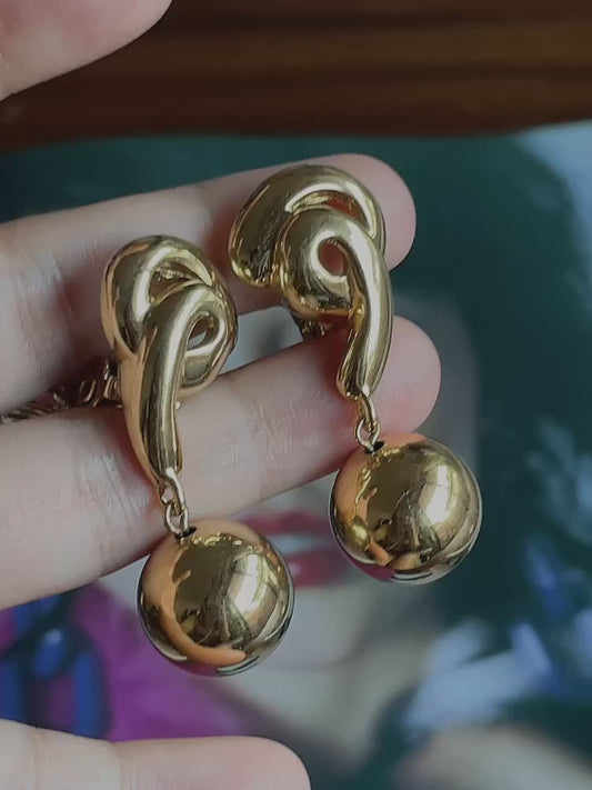 Monet vintage earrings